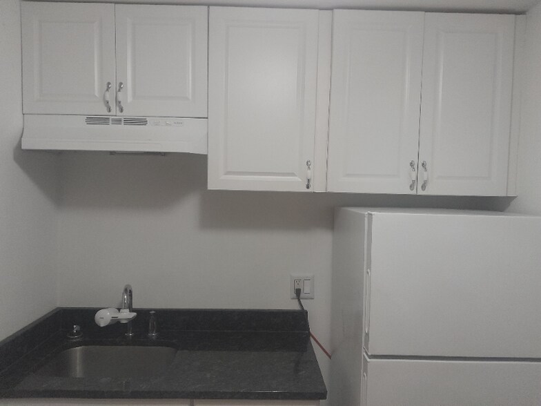 Building Photo - 3311 Goldsboro Pl