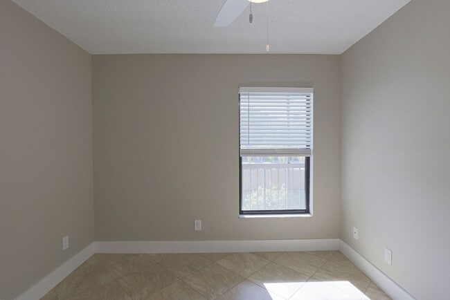 Building Photo - Mystic Gardens 5303-316