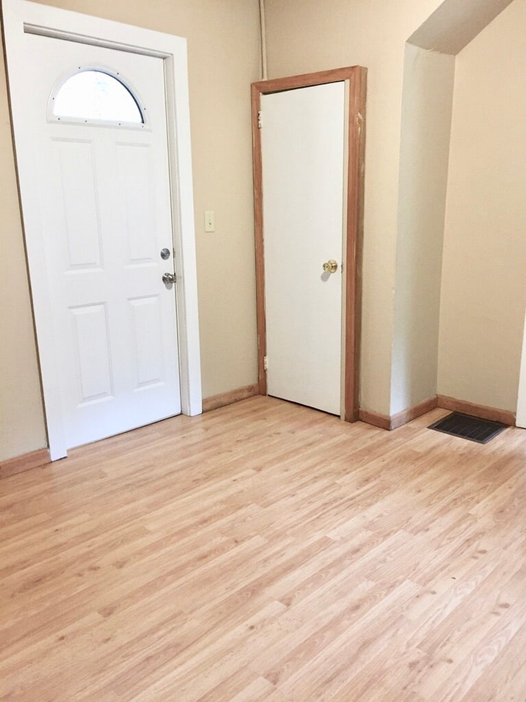 Building Photo - 1101 S Dewey St