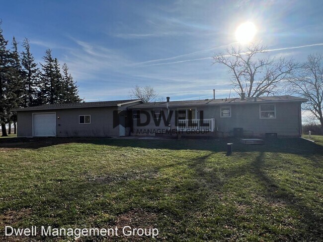 Building Photo - 3 br, 1 bath House - 88846 State Line Rd