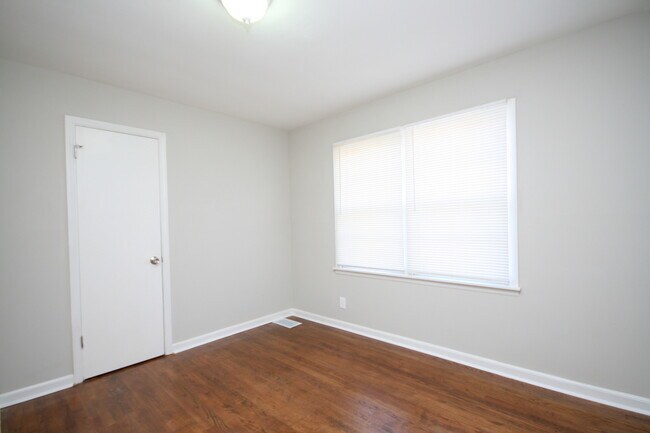 Building Photo - 3306 Bartee Ln NW