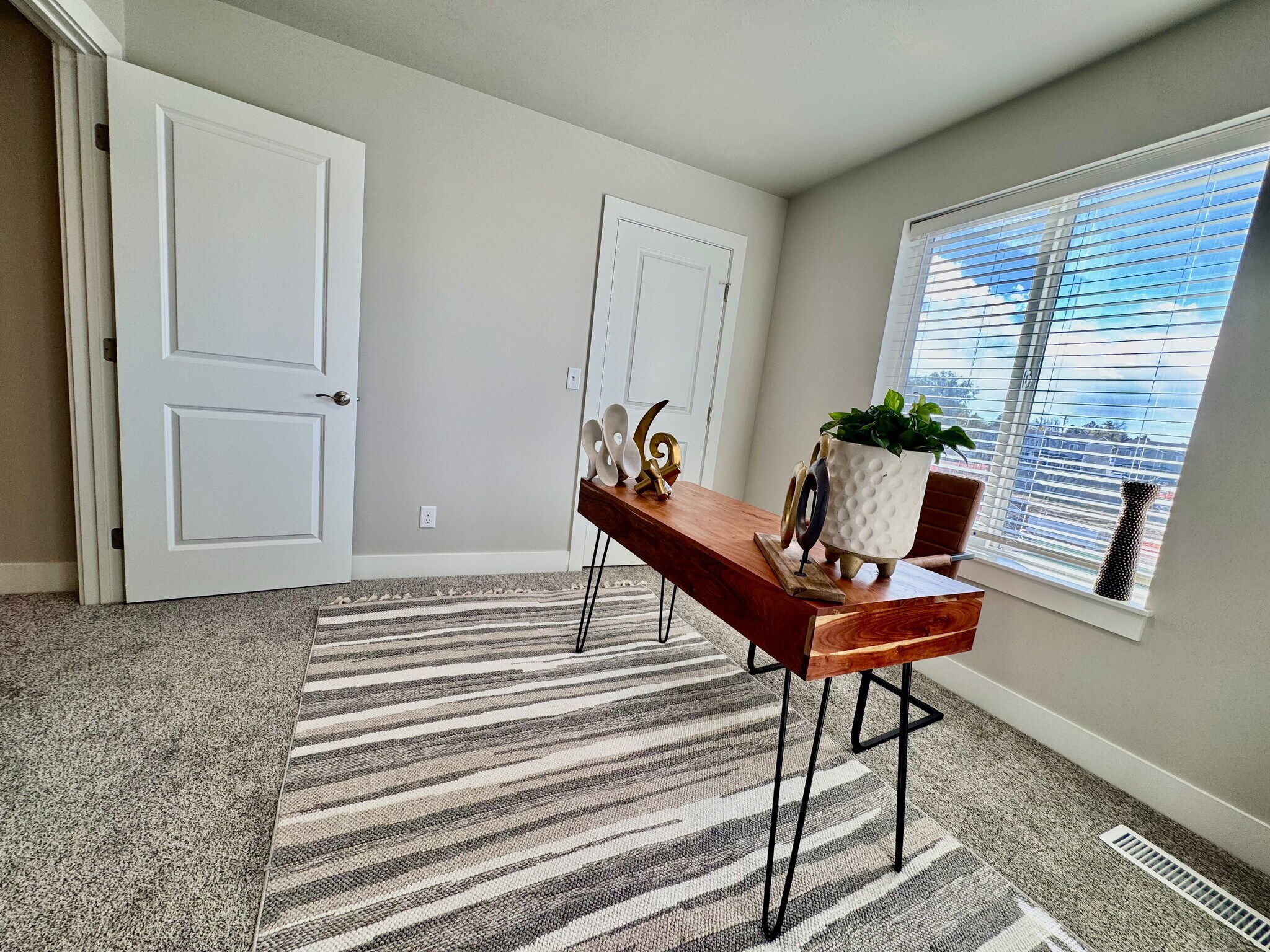 Building Photo - 1624 Hannah Ln