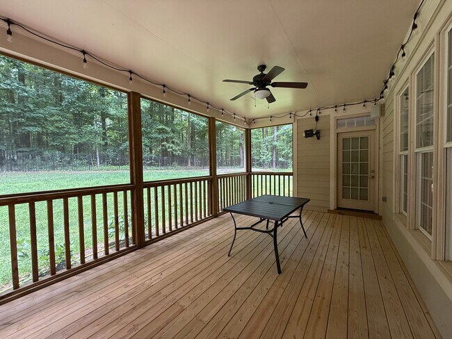 Building Photo - Luxurious 4BD, 3.5BA North Raleigh Home on...