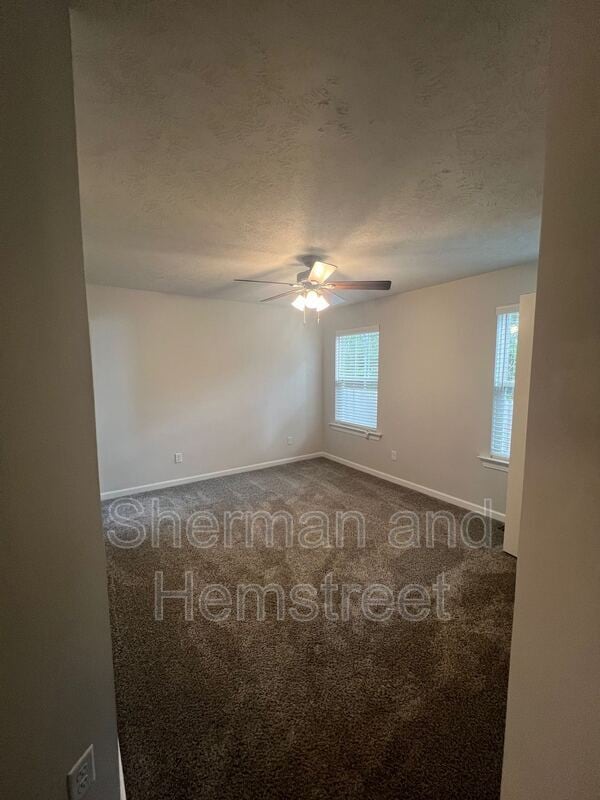 Building Photo - 7008 Hummingbird Dr