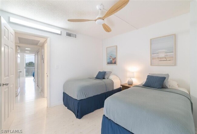 Building Photo - 5 Bluebill Ave