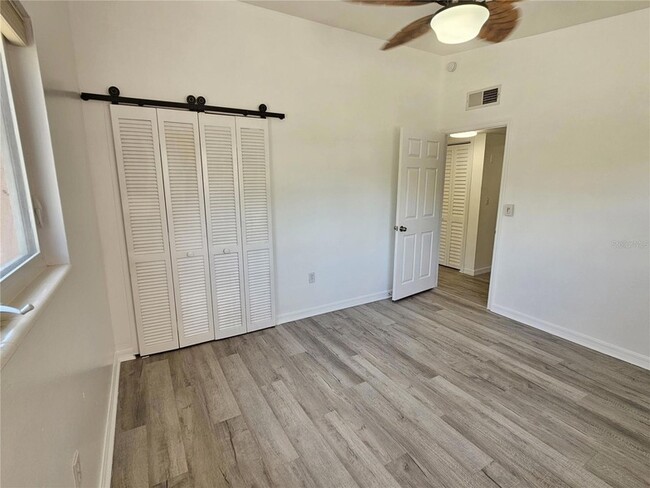 Building Photo - 341 Bayshore Dr