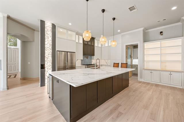 Building Photo - 3700 Watercrest Dr