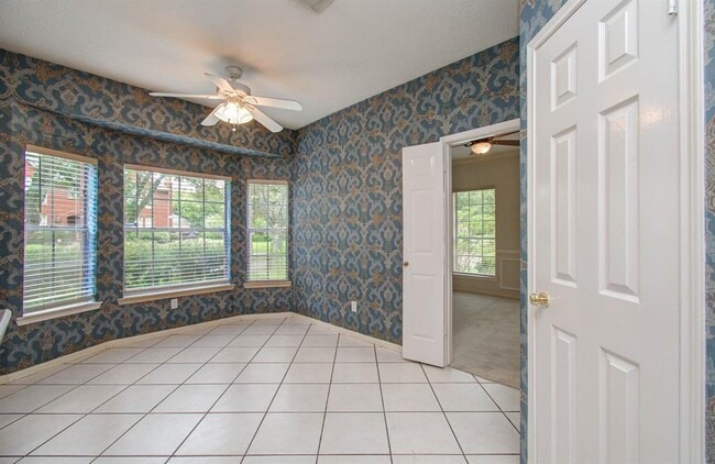 Building Photo - 16839 Willow Bend Ct