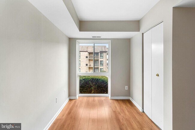 Building Photo - 6155 Edsall Rd