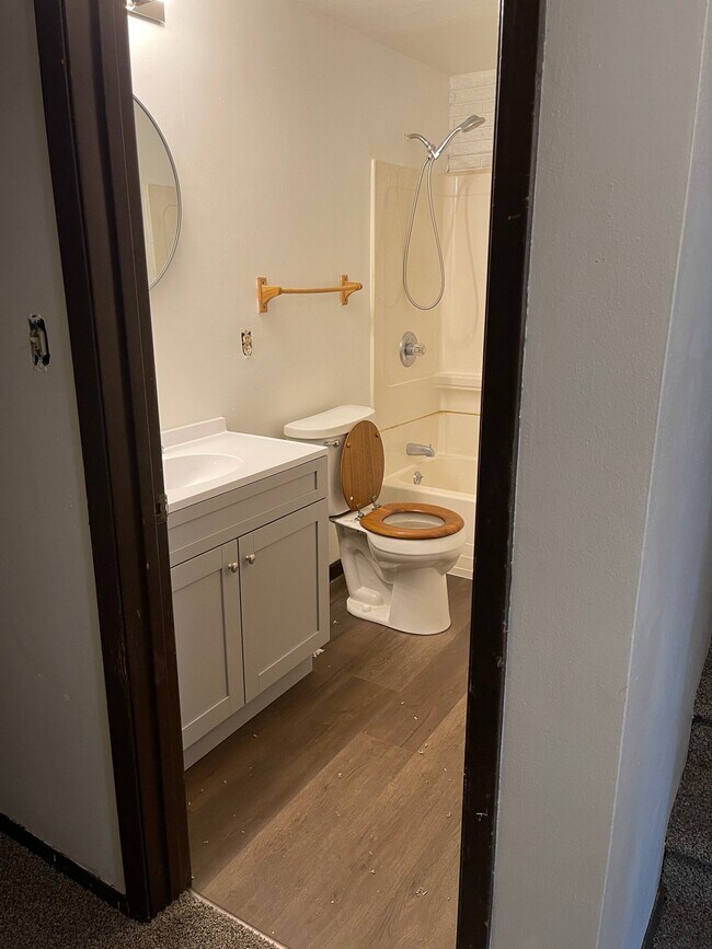 Building Photo - 1550 19th Ave