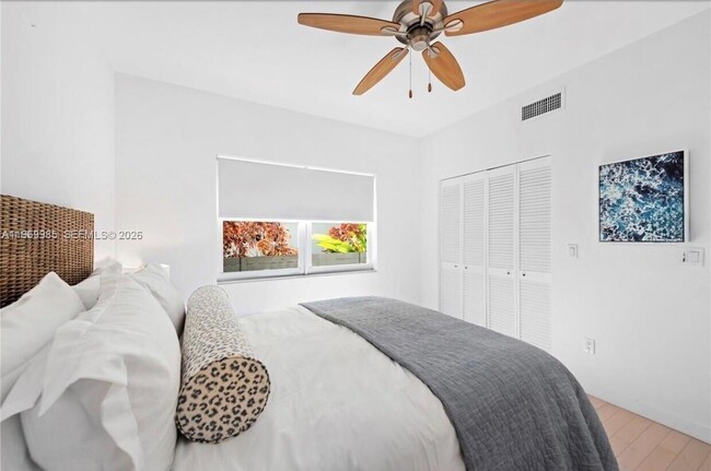 Building Photo - 1025 Belle Meade Island Dr