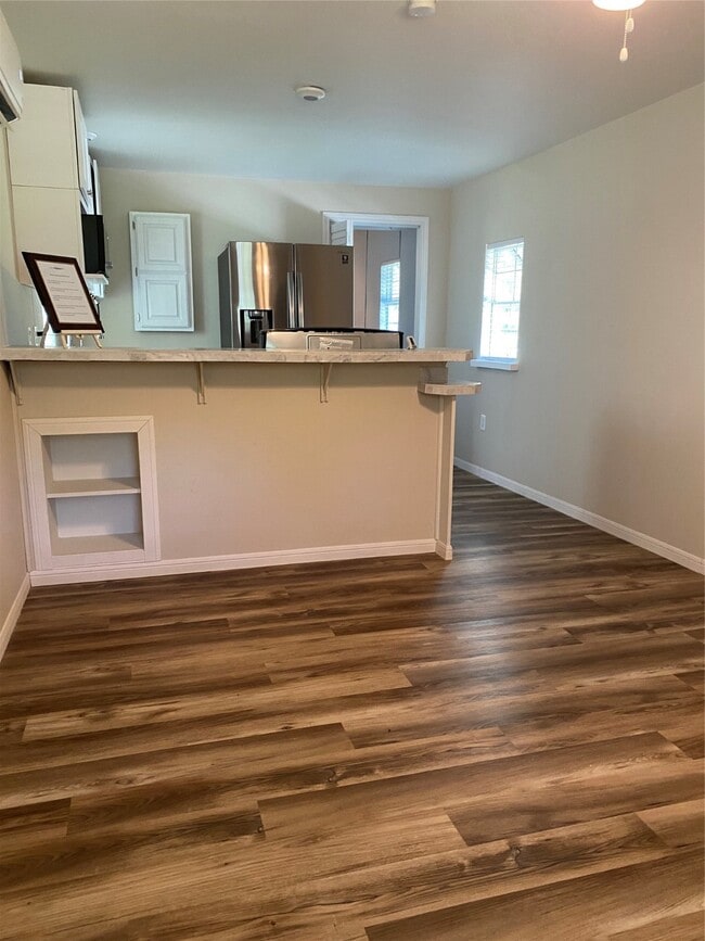 Building Photo - 8992 Greenwood Dr