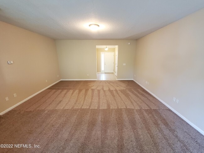 Building Photo - 4856 Parkhurst Pl