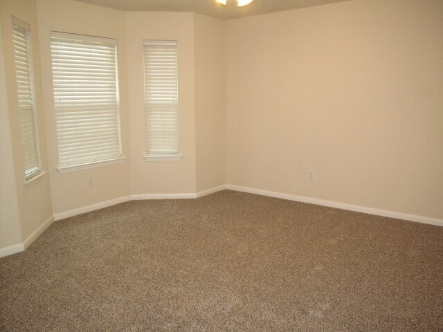 Building Photo - 3142 Rendezvous Ct