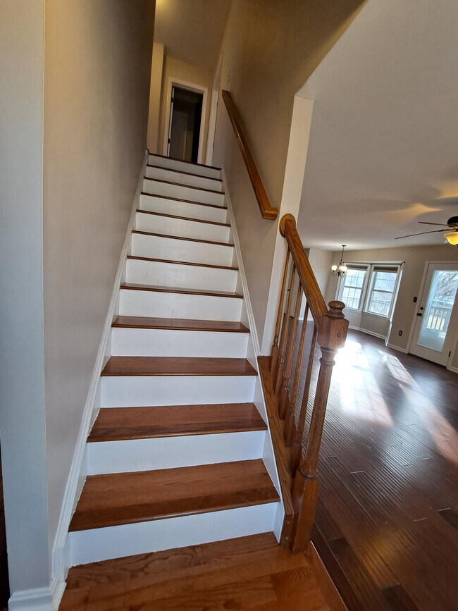 Building Photo - 9818 Gunston Hall Rd