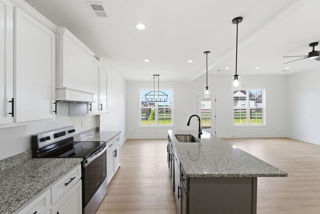 Building Photo - 406 Cheyenne Ct