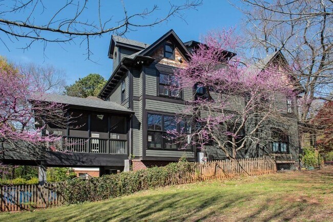 Building Photo - 349 N Highland Ave NE