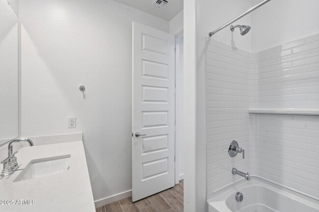 Building Photo - 8147 E Paloma Ave