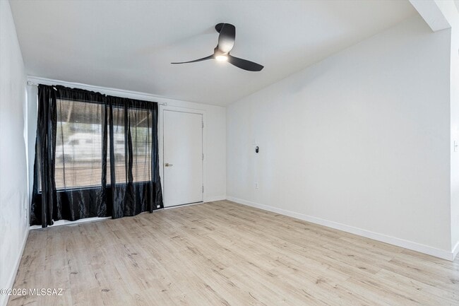 Building Photo - 227 S Ave B
