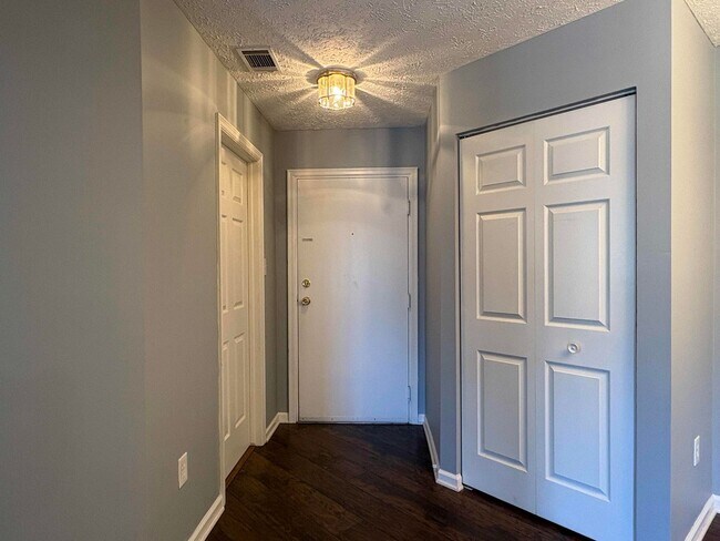 Building Photo - Great 2 Bedroom 2 Bath in Germantown