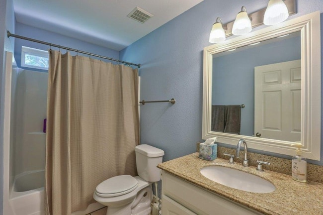 Building Photo - 3513 Larkspur Ln