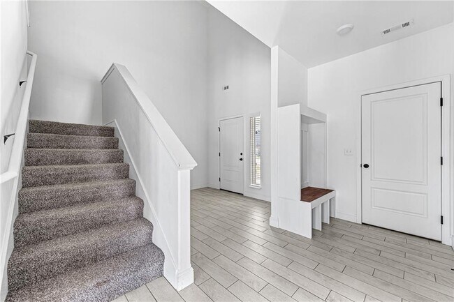 Building Photo - 2090 Wildflower Dr