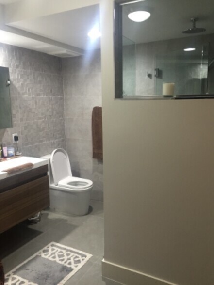 Building Photo - 10865 SW 112th St