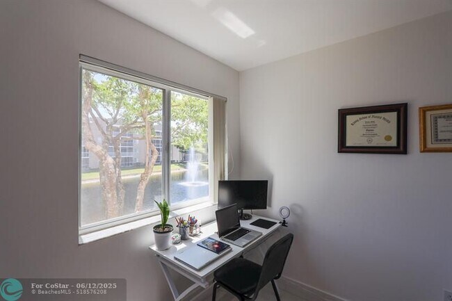 Building Photo - 9560 Weldon Cir