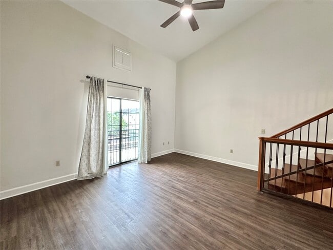 Building Photo - 1602 Elgin St