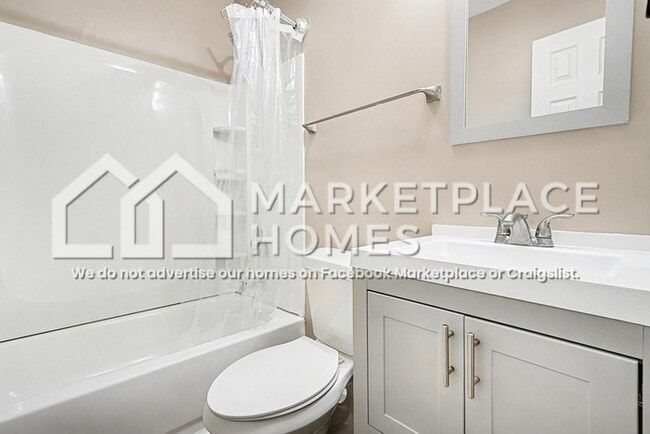 Building Photo - 703 Formwalt St SW