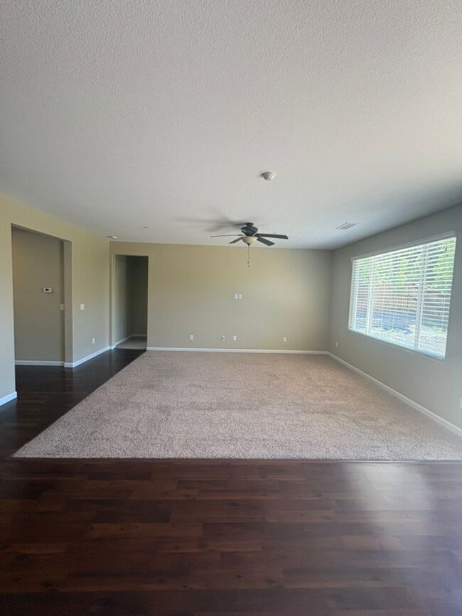 Building Photo - 2827 Earthstone Dr