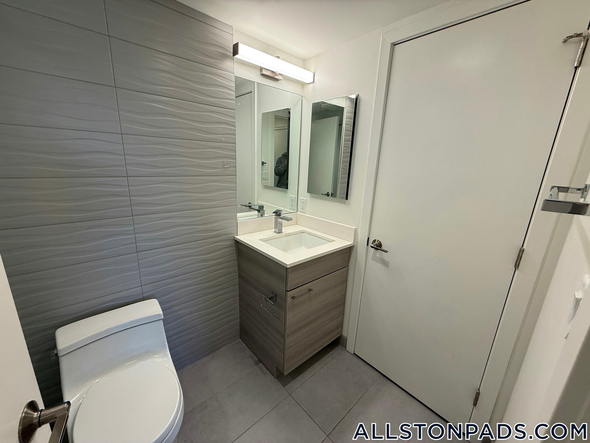 Building Photo - 1079 Commonwealth Ave