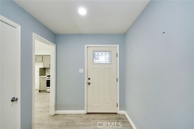 Building Photo - 530 W Parkwood Ave