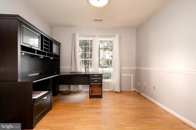 Building Photo - 2209 Commissary Cir
