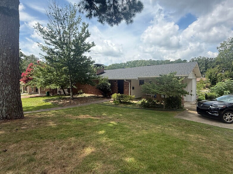 Primary Photo - 147 Jewell Rd