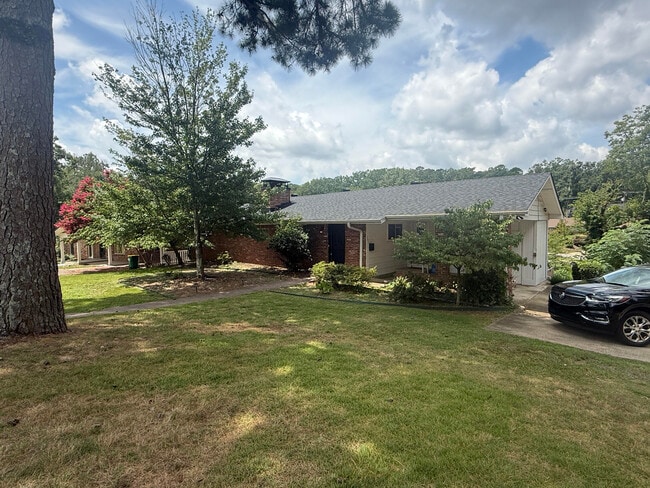 Building Photo - 147 Jewell Rd