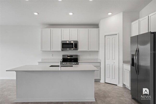 Building Photo - 1502 Brentwood Dr