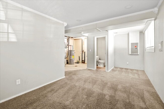 Building Photo - 9408 Big Ben Cir