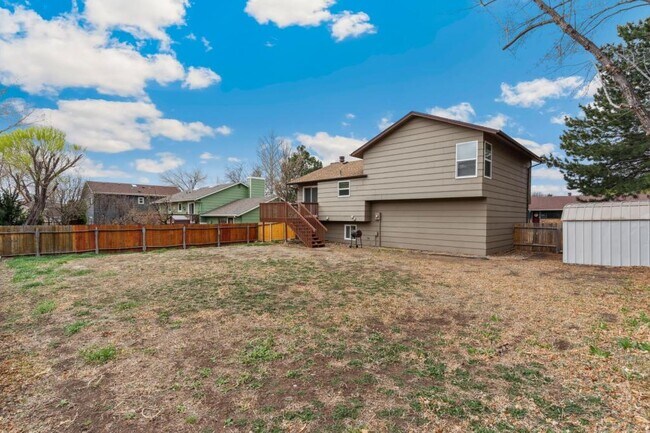 Building Photo - 5245 Mule Deer Dr