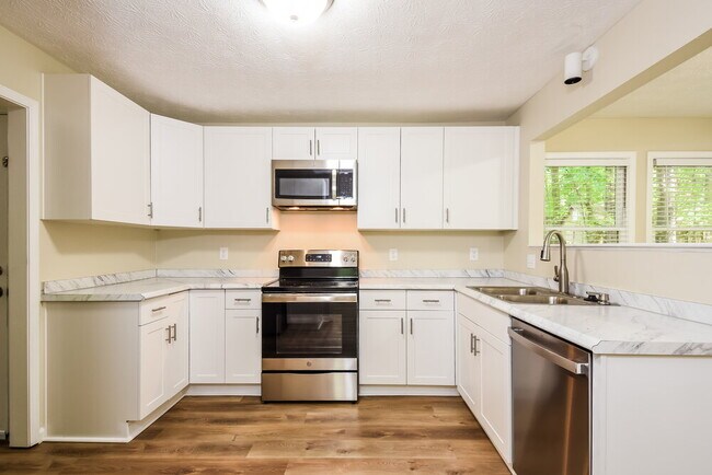 Building Photo - 2984 Leasa Ct