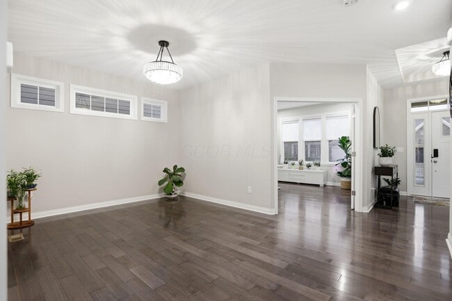 Building Photo - 254 Harness Way