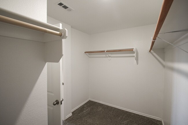 Building Photo - Beautiful new build ready for you!