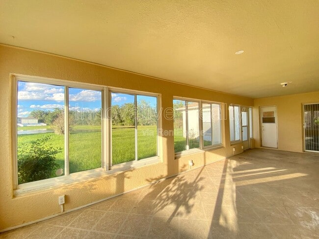 Building Photo - 564 Pinehurst Cove