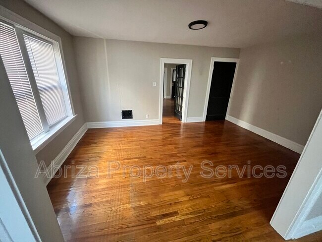 Building Photo - 4738 S Grand Blvd