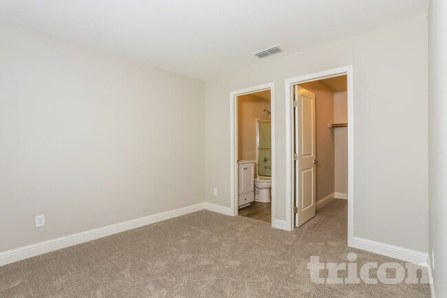 Building Photo - 817 Chisel Ville Ln