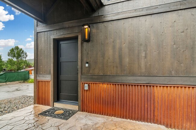 Building Photo - Summer in Downtown, historic Breckenridge! Luxury Home, Walk to Everything!