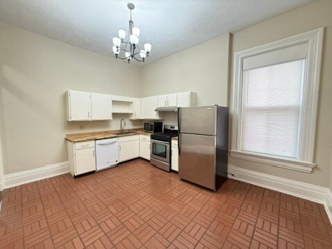 Building Photo - 2410 Ashland Ave