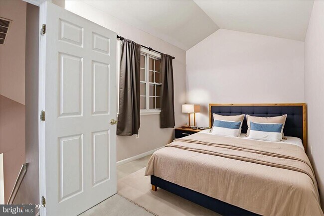 Building Photo - 12905 Alton Square