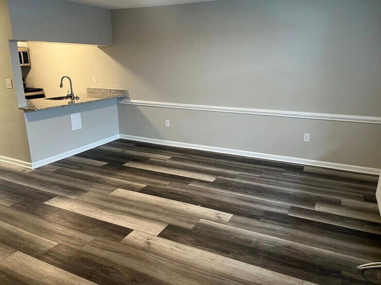 Building Photo - 589 Starlight Dr