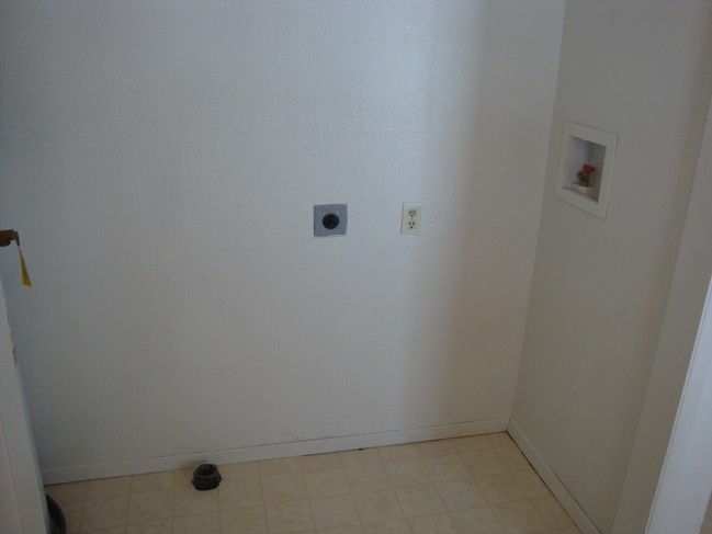 Washer/Dryer hookups - Hillsboro Oaks Apartments